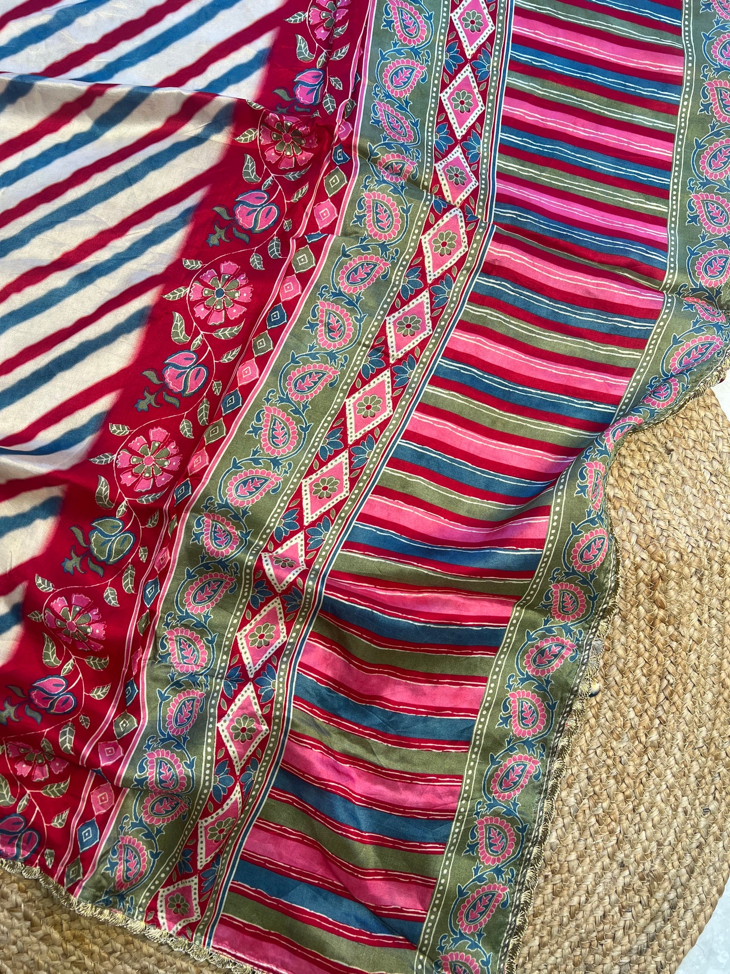Multicolor Lehriya