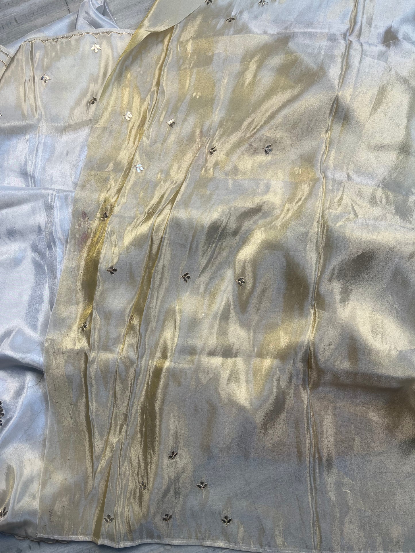 Double Tissue Saree