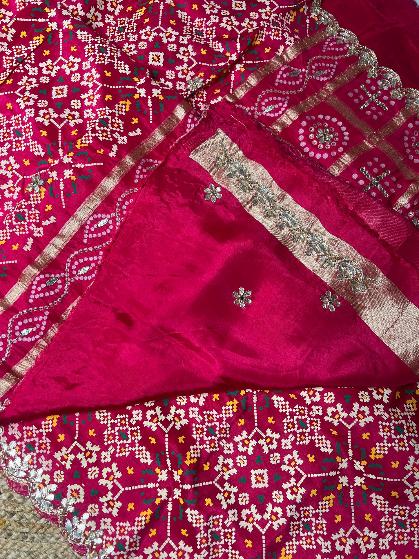 Rani Color Ghatchola x Patola Saree