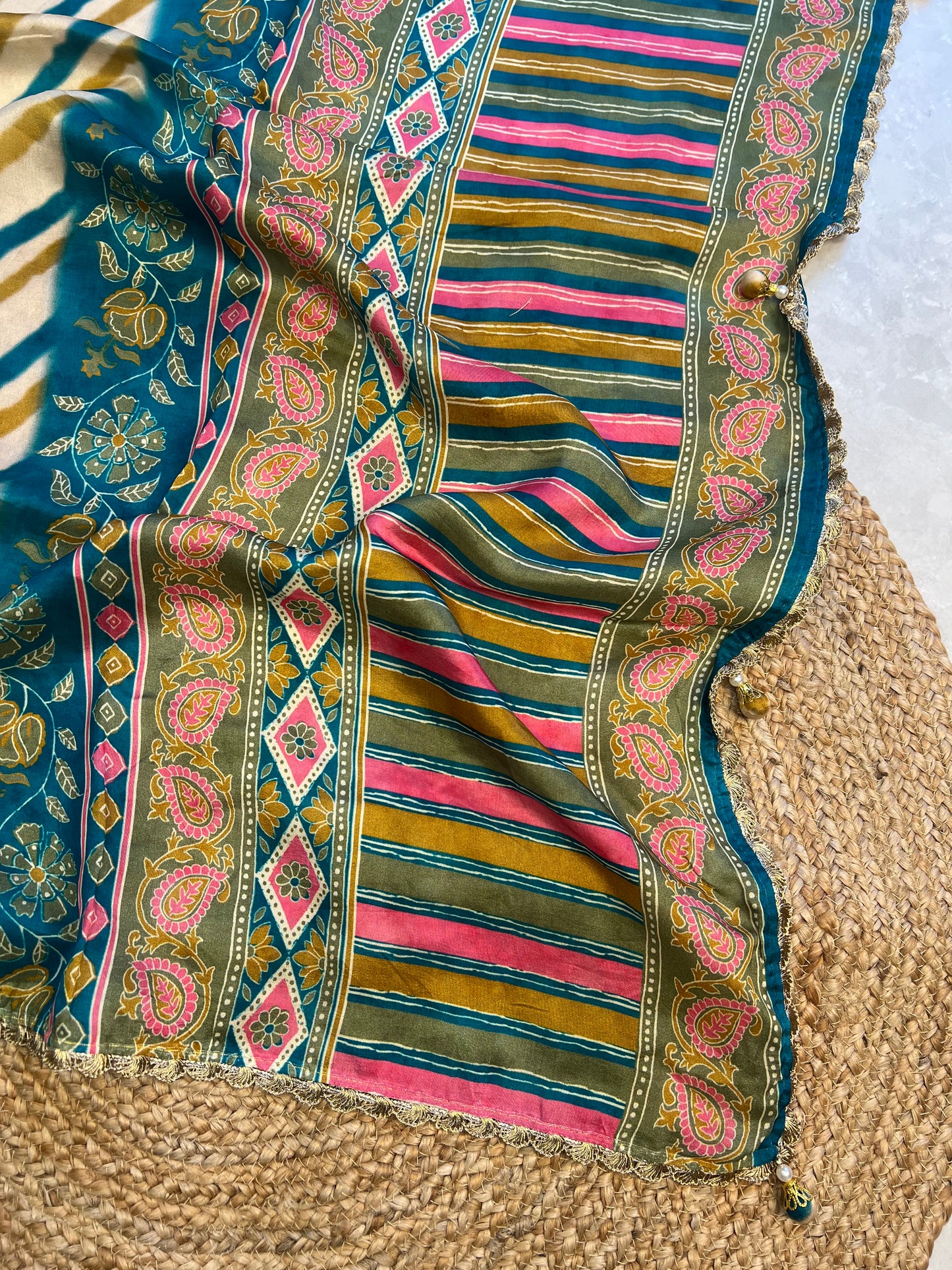 Multicolor Lehriya