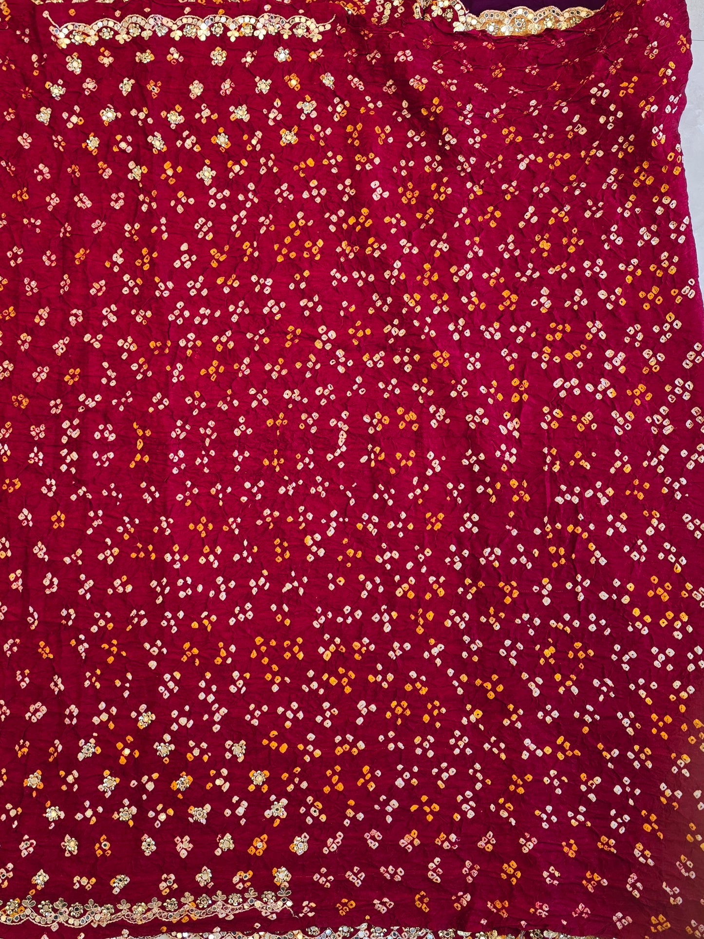 Faabiana Bandhani