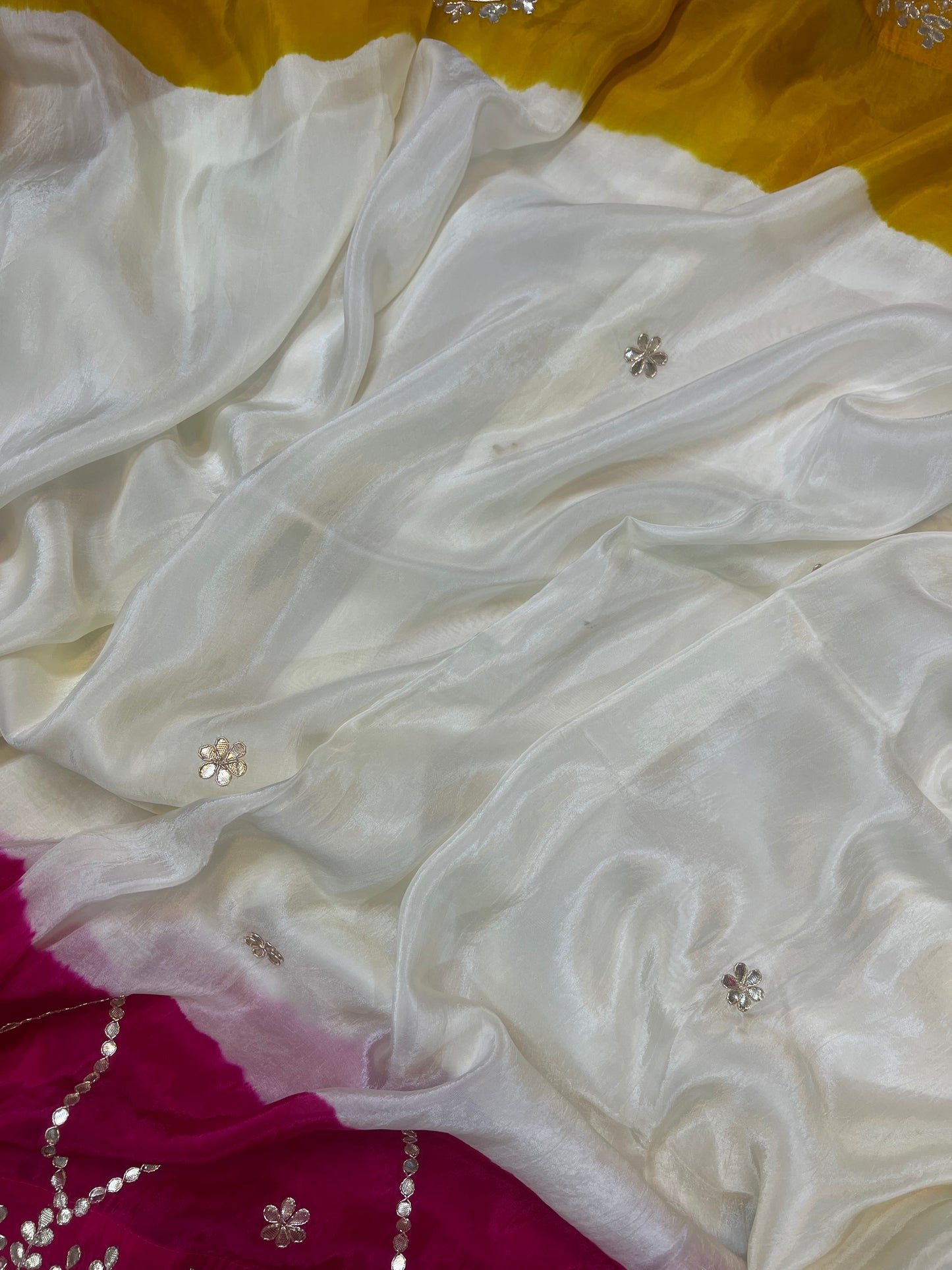 Rangrekha Saree