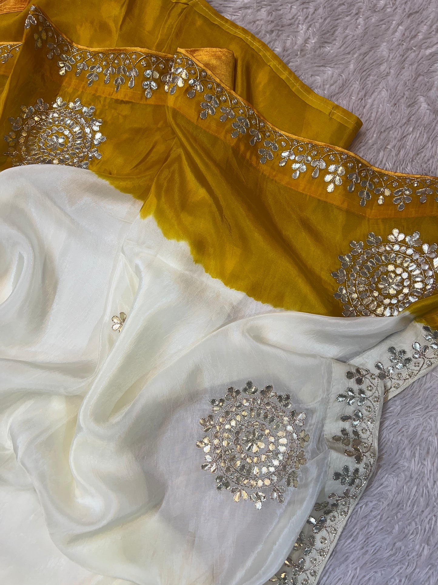 Rangrekha Saree
