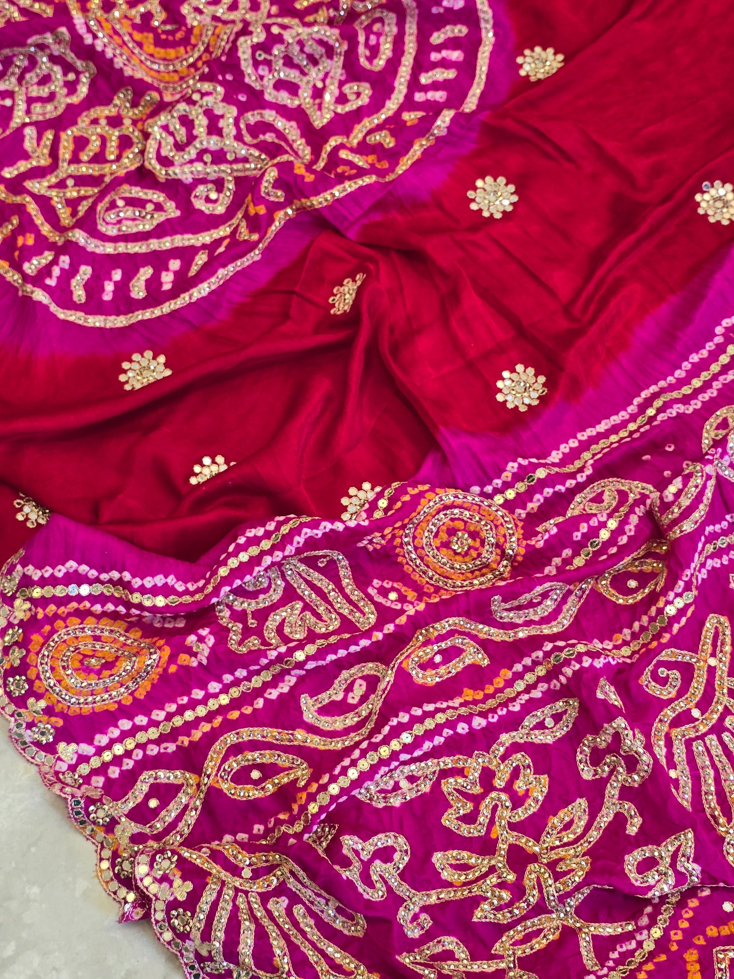 Faabiana Bandhani