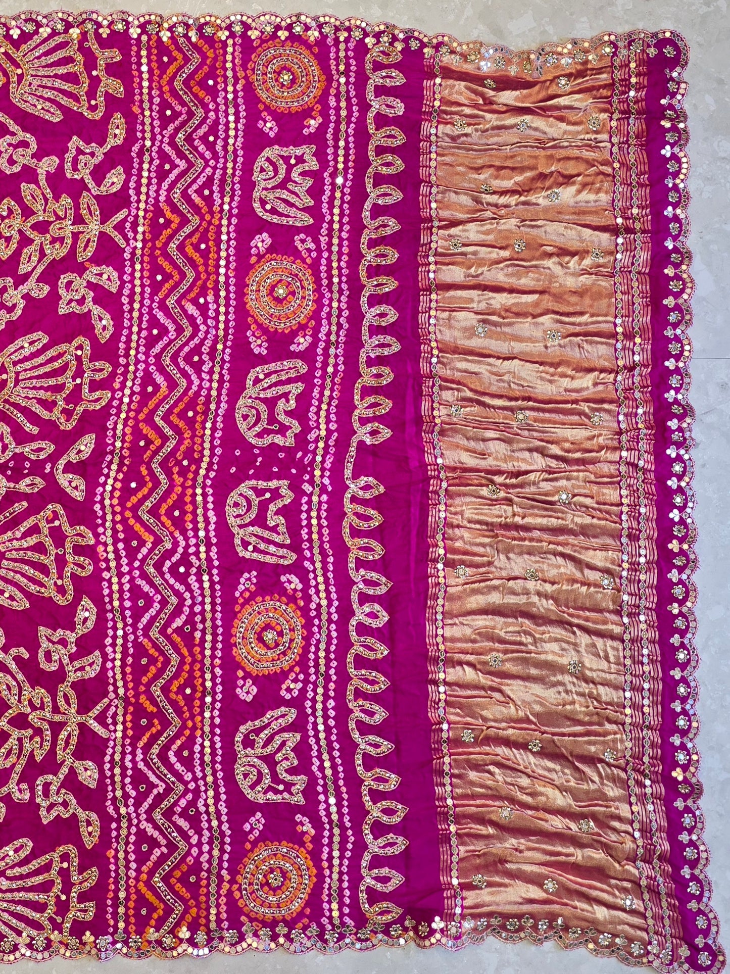 Faabiana Bandhani
