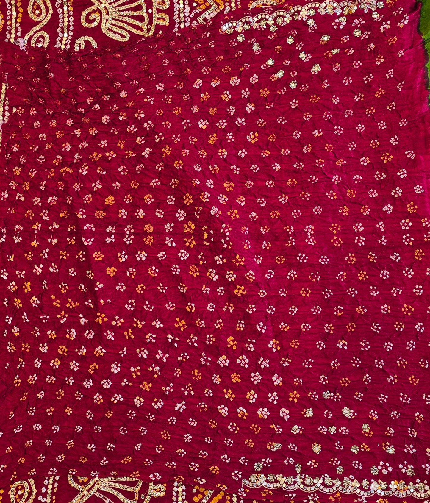 Faabiana Bandhani