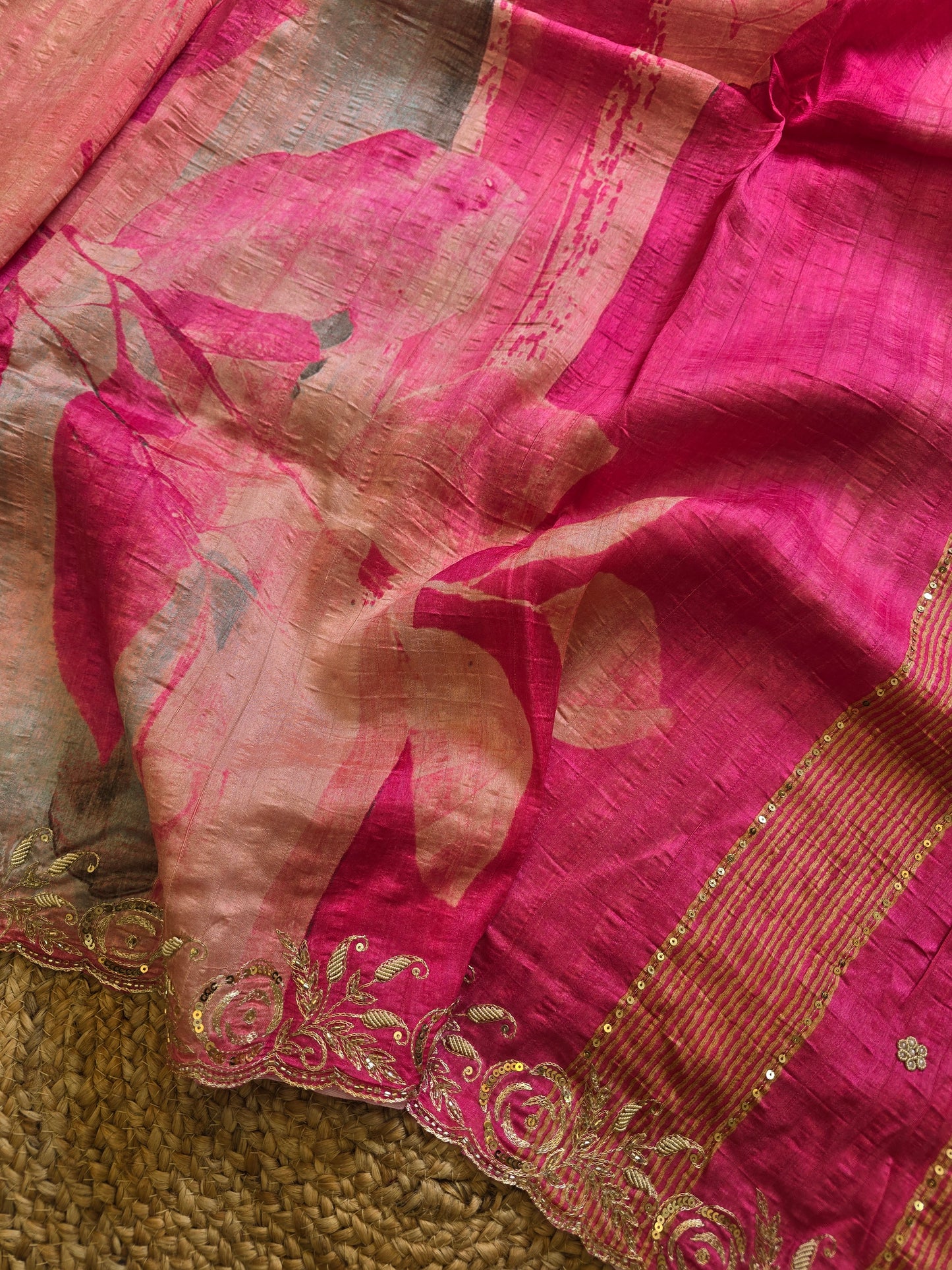 Abstract Print Saree