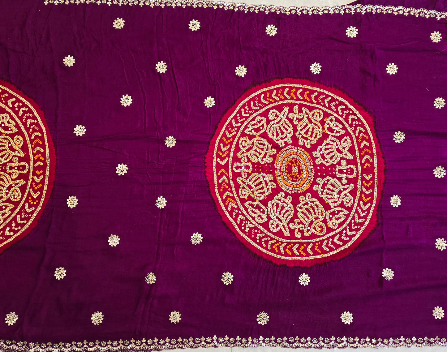 Faabiana Bandhani