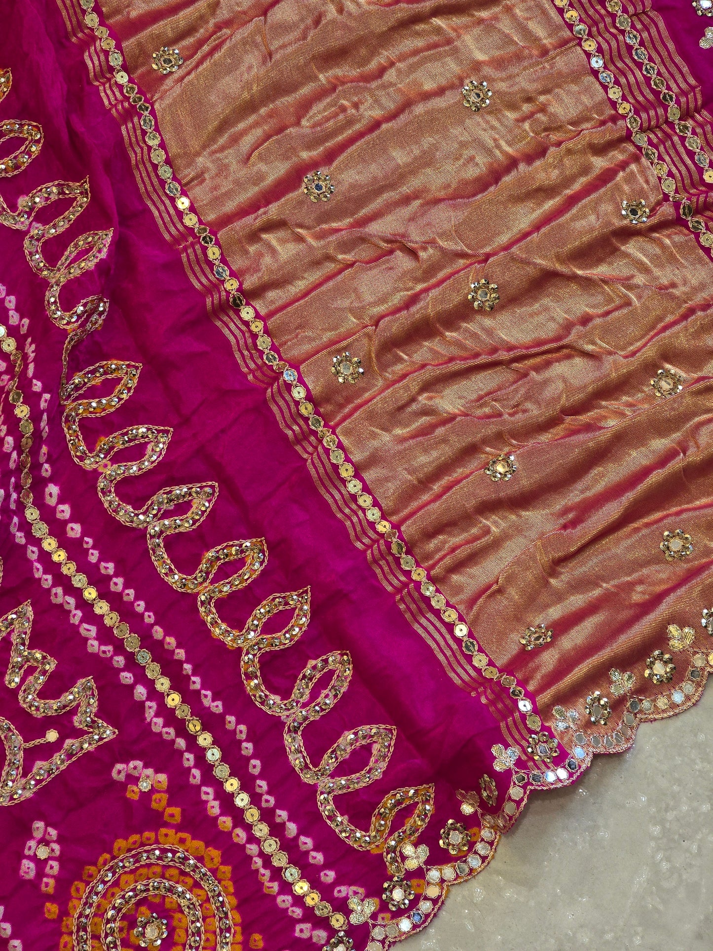 Faabiana Bandhani