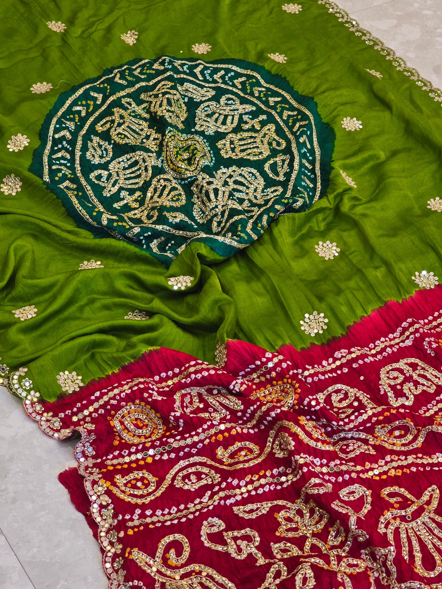 Faabiana Bandhani