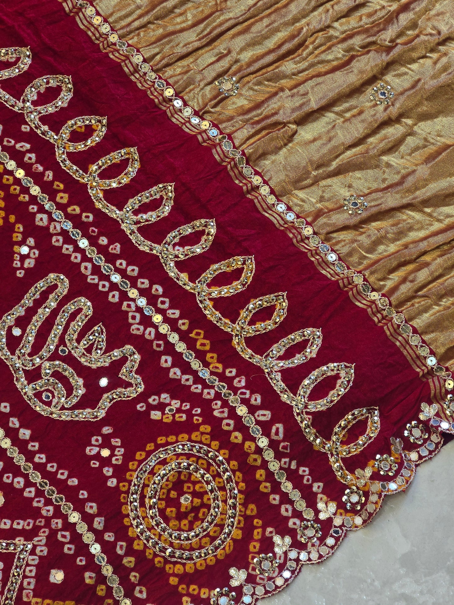 Faabiana Bandhani