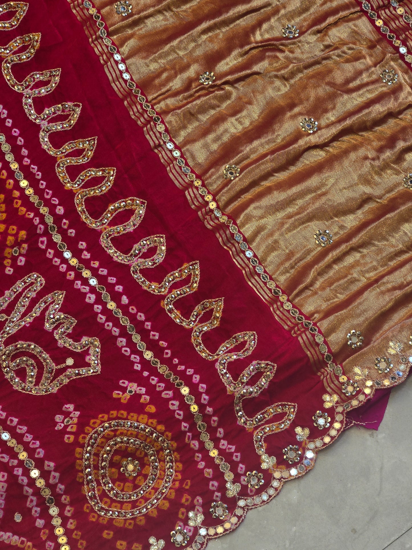 Faabiana Bandhani