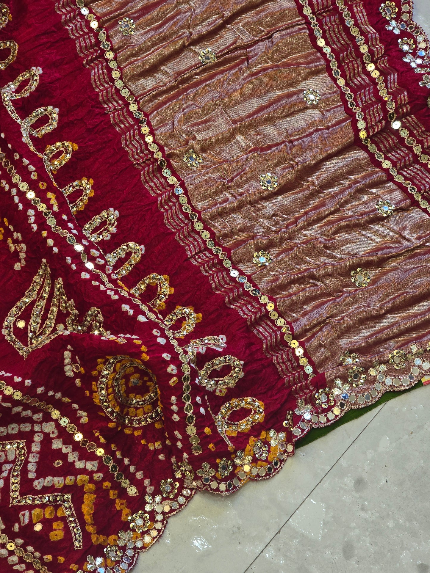 Faabiana Bandhani